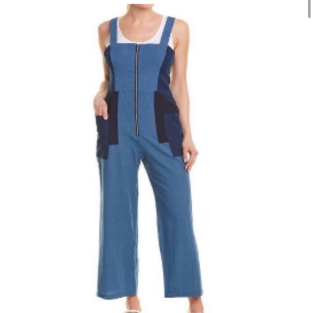 BCBG patchwork chambray denim blue jumpsuit pockets zipper size 6 wide leg crop